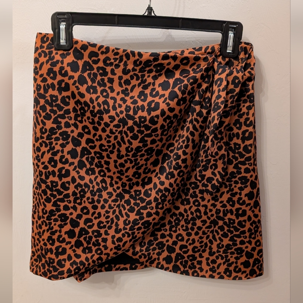 Gianni Bini Animal Print Wrap Mini Skirt – Size 4